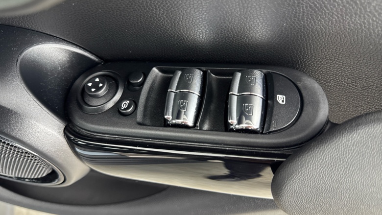 MINI Cooper 1.5 C Exclusive 5dr Auto Petrol Hatchback